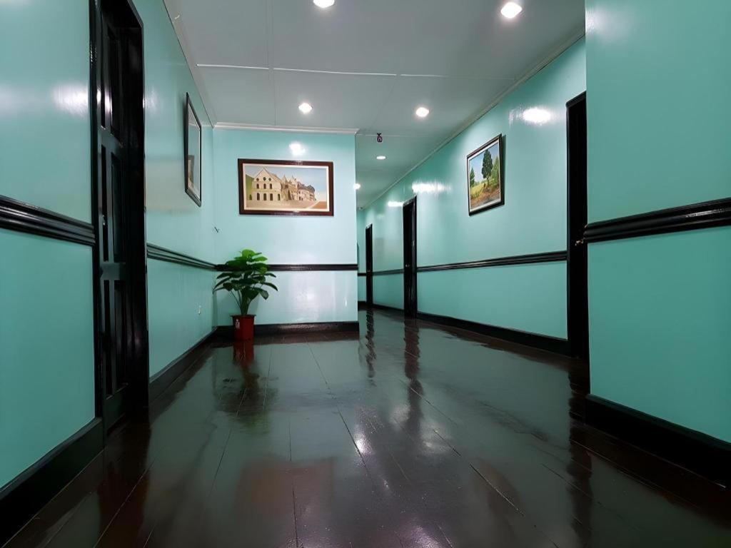 Vest Grand Suites Panglao Exterior foto